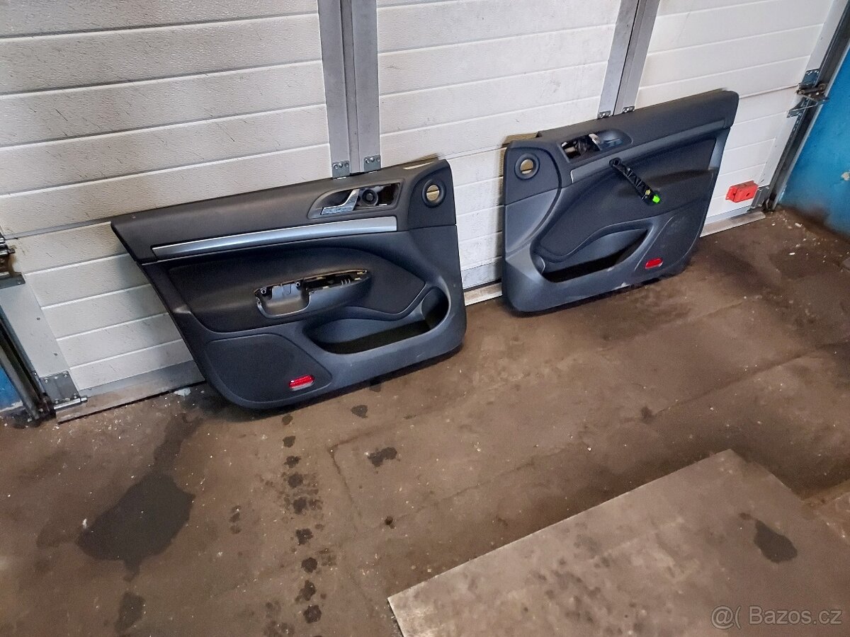 čalounění předních dveří Octavia 2