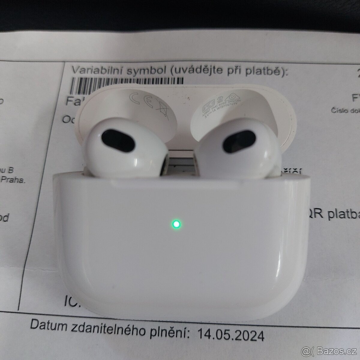Sluchátka Apple AirPods, DOKLAD,ZÁRUKA,TOP STAV