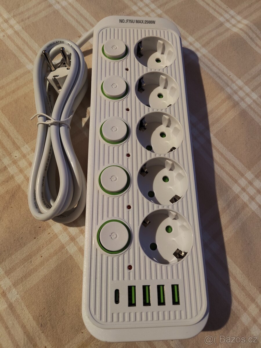 Prodlužovací kabel 10v1 USB-A+USB-C (2500W) 2m kabel