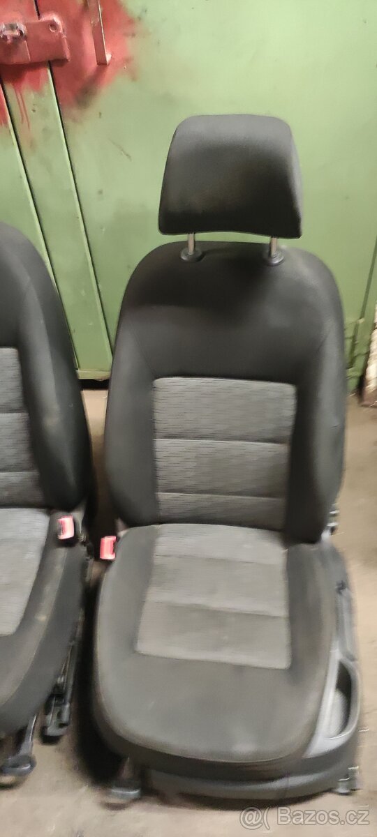 Škoda Octavia 2 sedadla