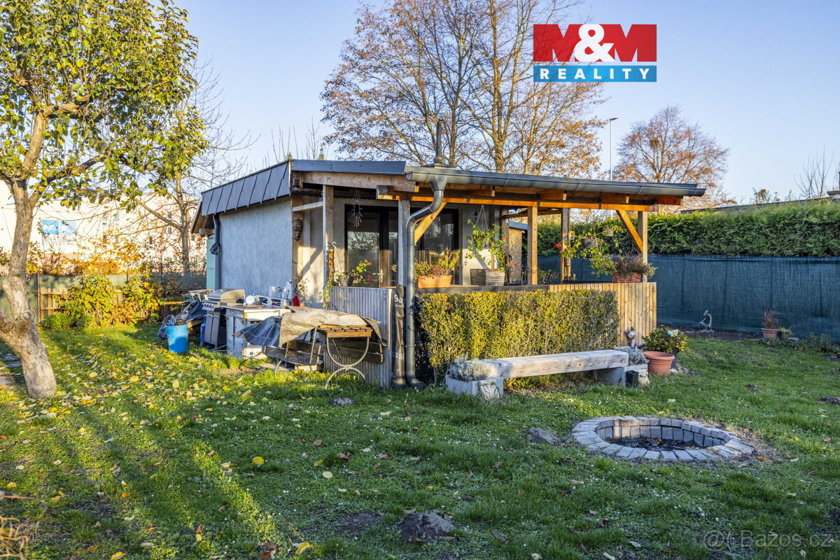 Prodej chaty, 425 m², Pardubice