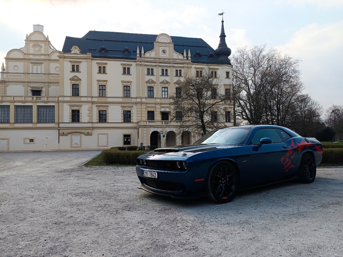 Dodge Challenger 5,7