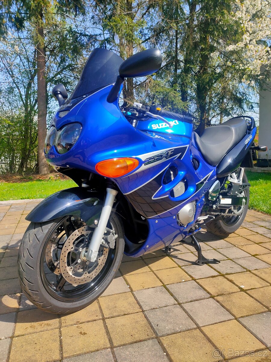 Suzuki GSX 600 F - TOP stav