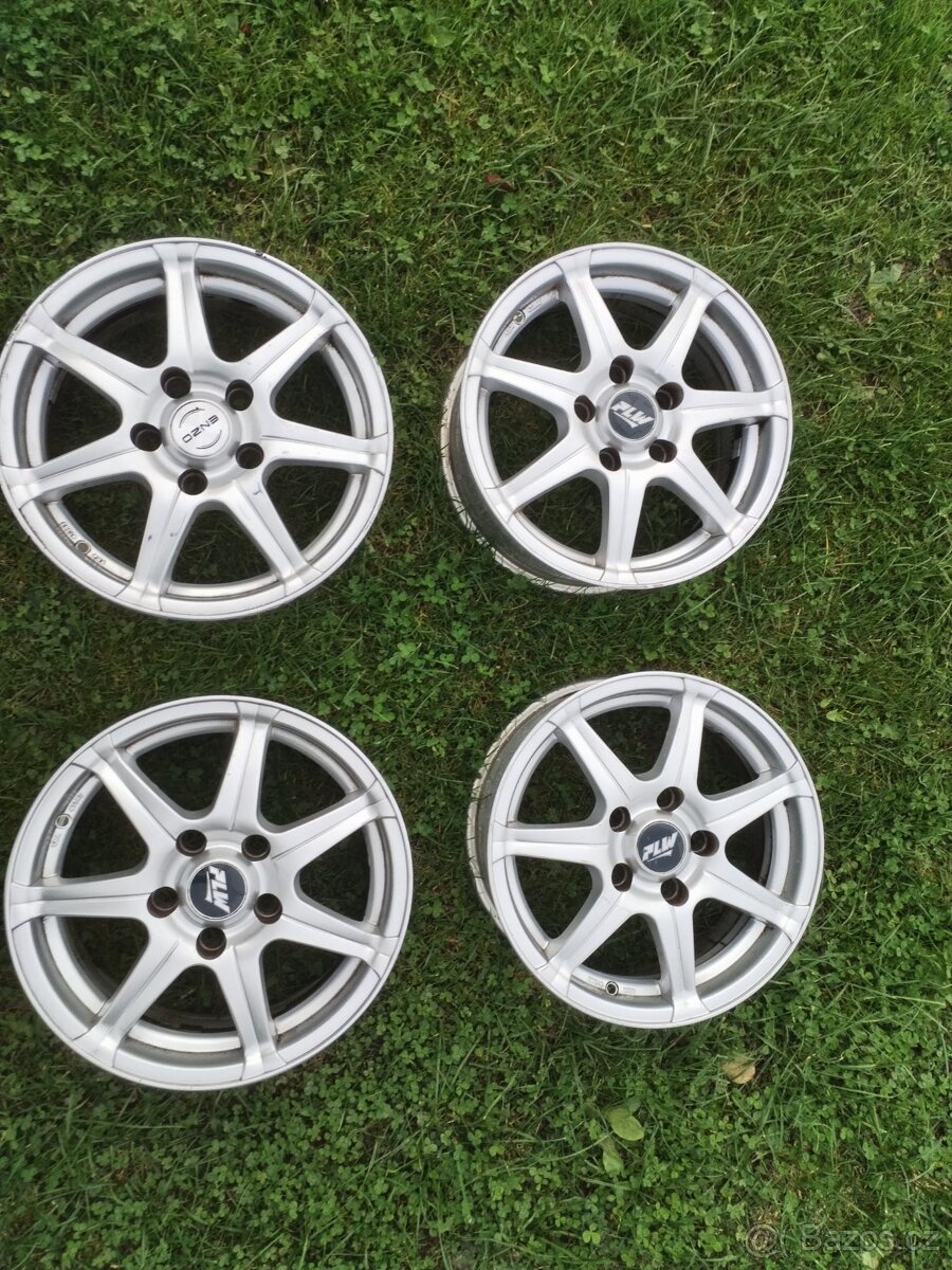 ALU disky 6,5J x15 ET38 rozteč: 5x114,3x67,1 Hyundai i20