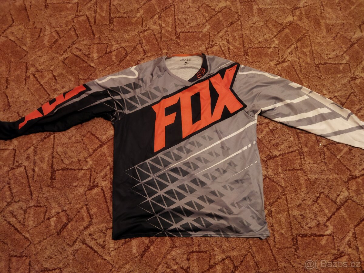 MX dres FOX