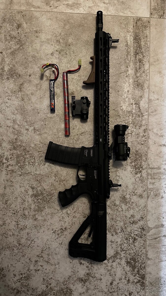 M4 TR16 G&G + Maskáčová vesta