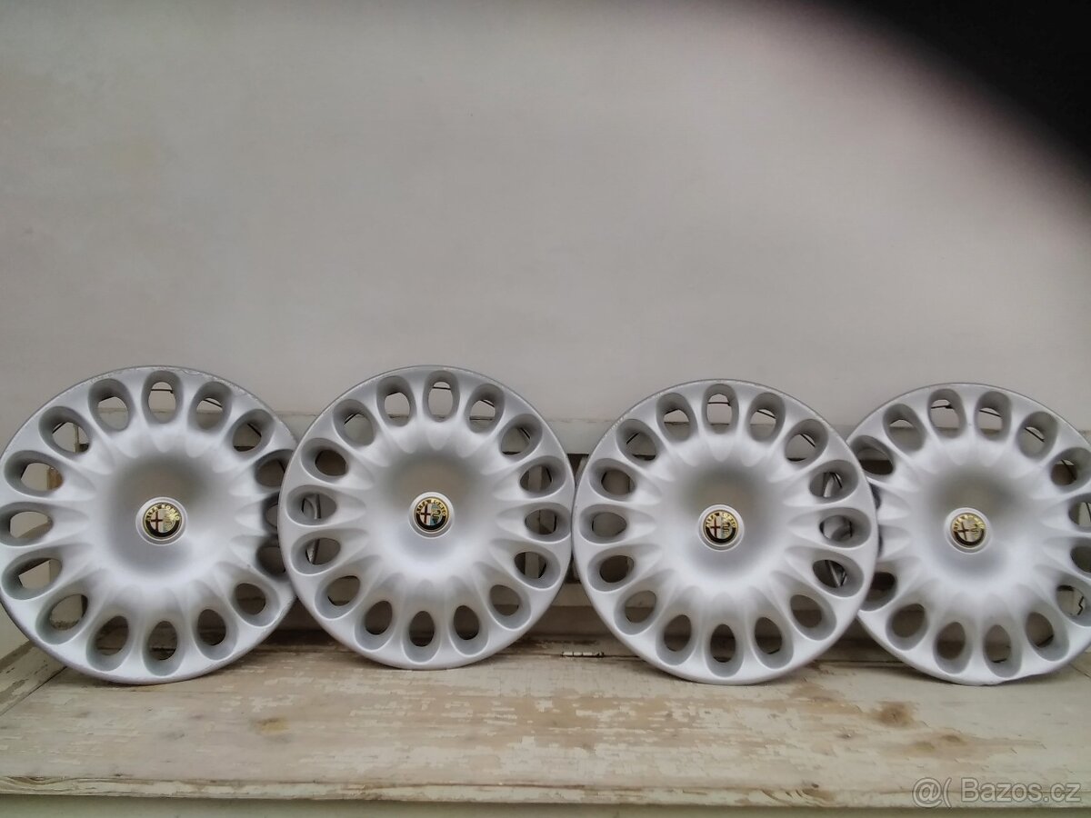poklice 16" orig. Alfa Romeo