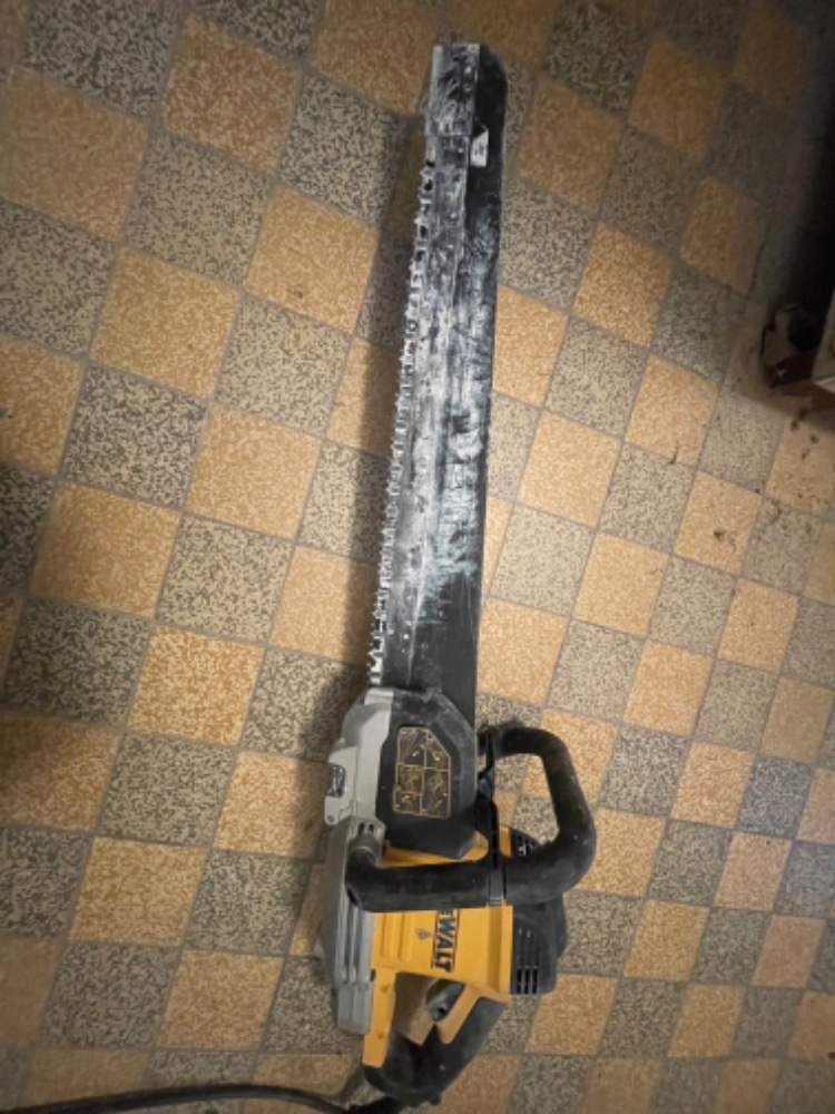 DeWalt Alligator DWE397, 1700W - pila na cihly, ytong