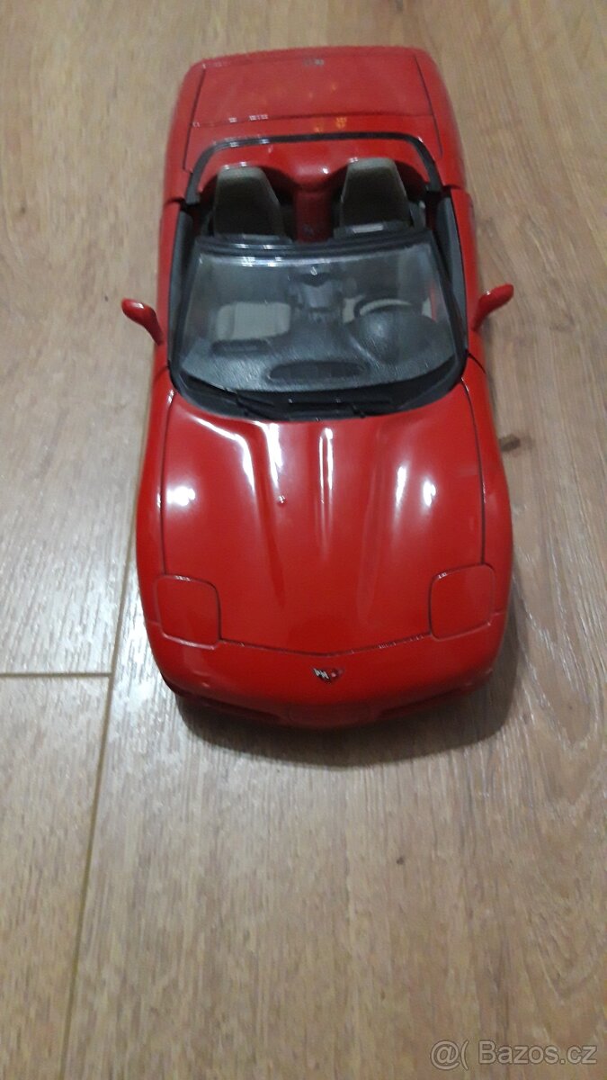 2., Modely aut 1:18. Pozor snížení cen v popisu.
