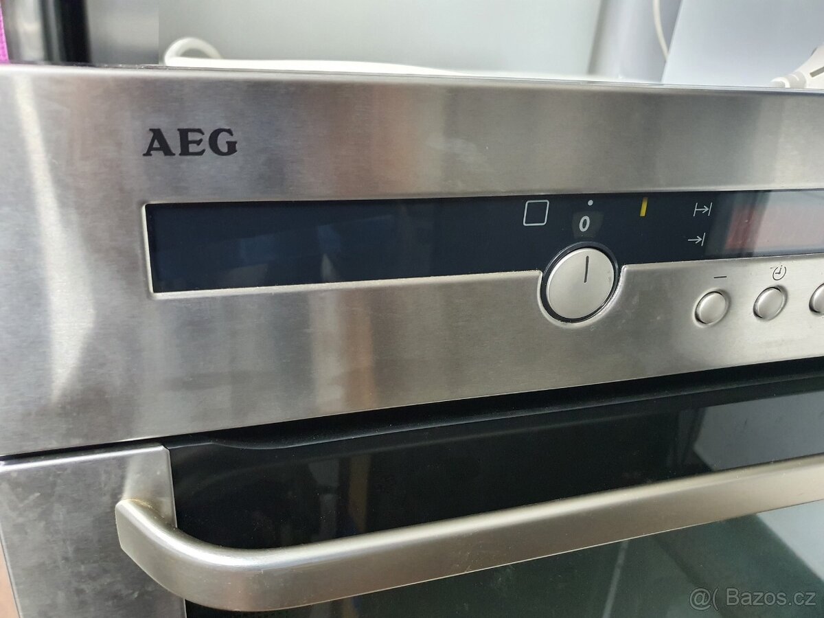 220 V el.vestavná trouba AEG horkovzdušná