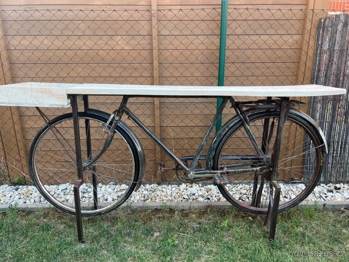 Barový designový stolek kolo vintage