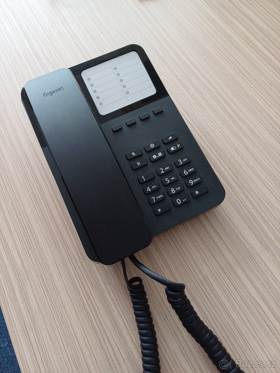 Telefon stolní