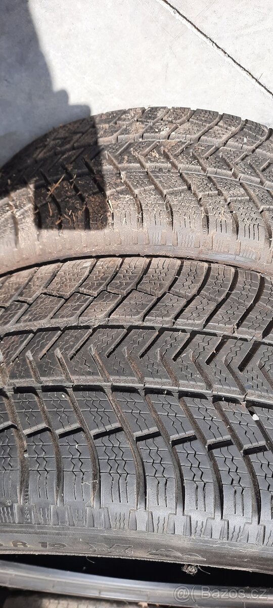 255/45/19 Michelin