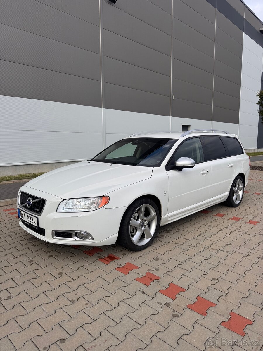Volvo V70 2.4 D5 158kw R-design AWD automat
