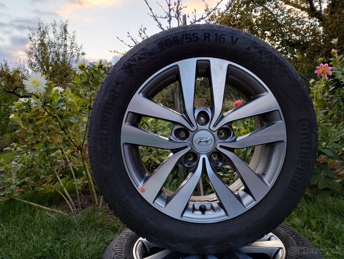 Originál ALU kola Hyundai i30 R16 + letní pneu