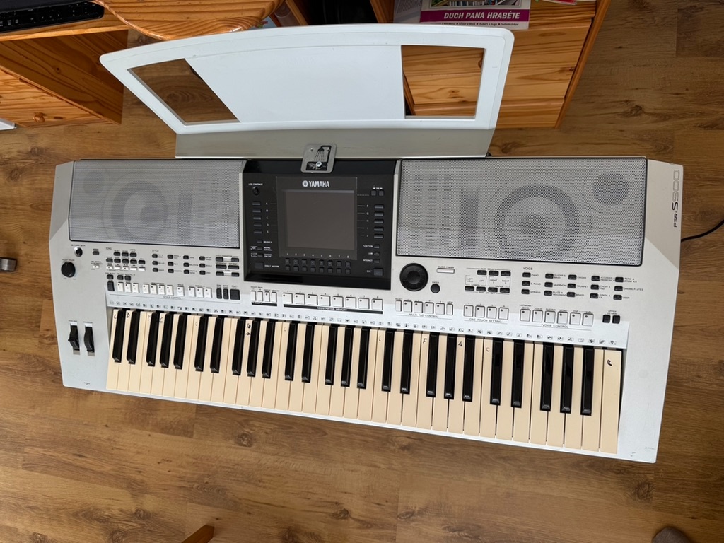 Yamaha PSR-S900 - Profi Workstation s vokálním harmonizérem