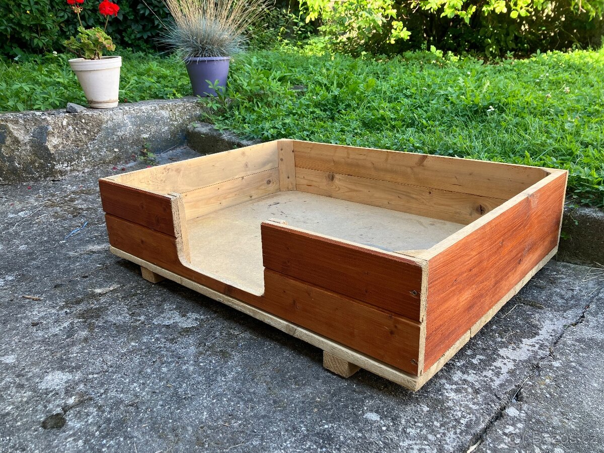 Porodní bedna pro psy