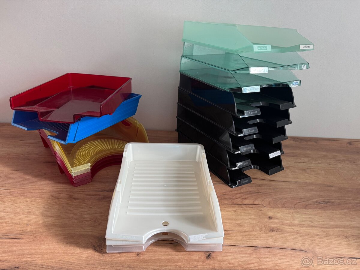 Kancelářský odkladač na dokumenty