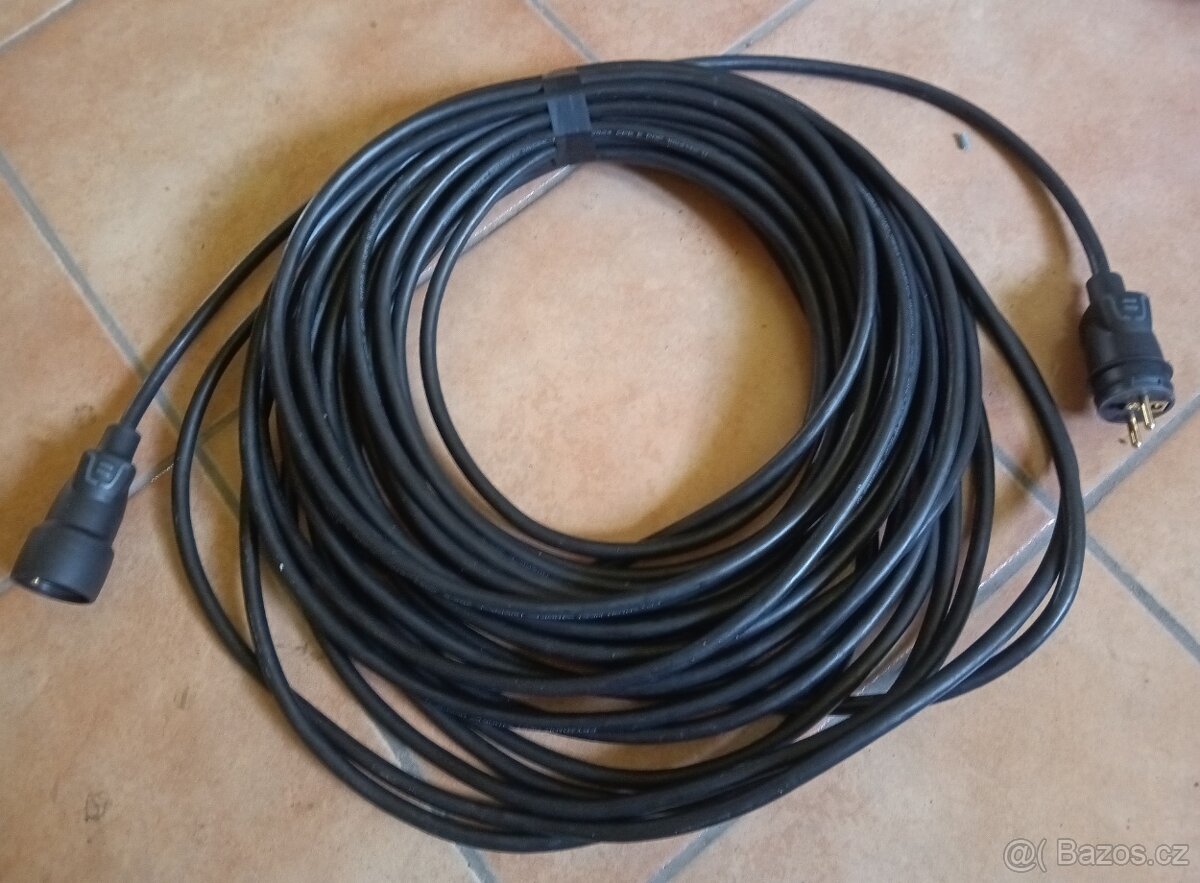 prodlužovací gumové kabely 220-230V - 380-400V