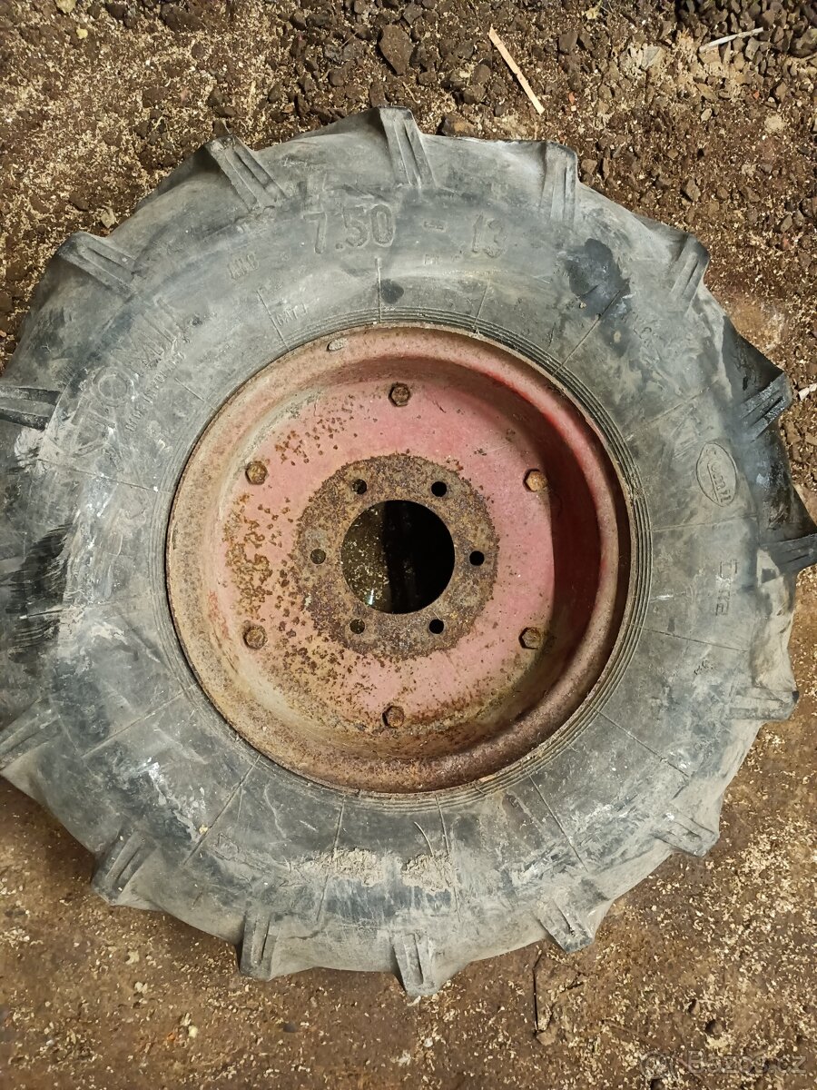 Traktorová kola se vzorkem, rozteč 6x140 mm