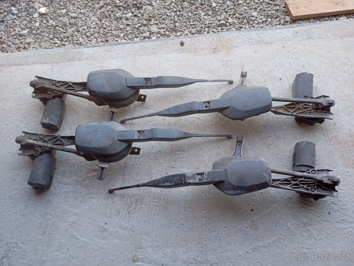 Stěrače předních oken Mercedes Benz W201, W124, W202..