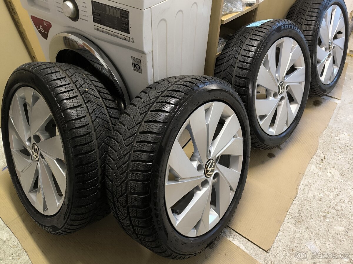 ALU kola VW Golf 8 Octavia 5x112 r17 Originál,zimní pneu 99%