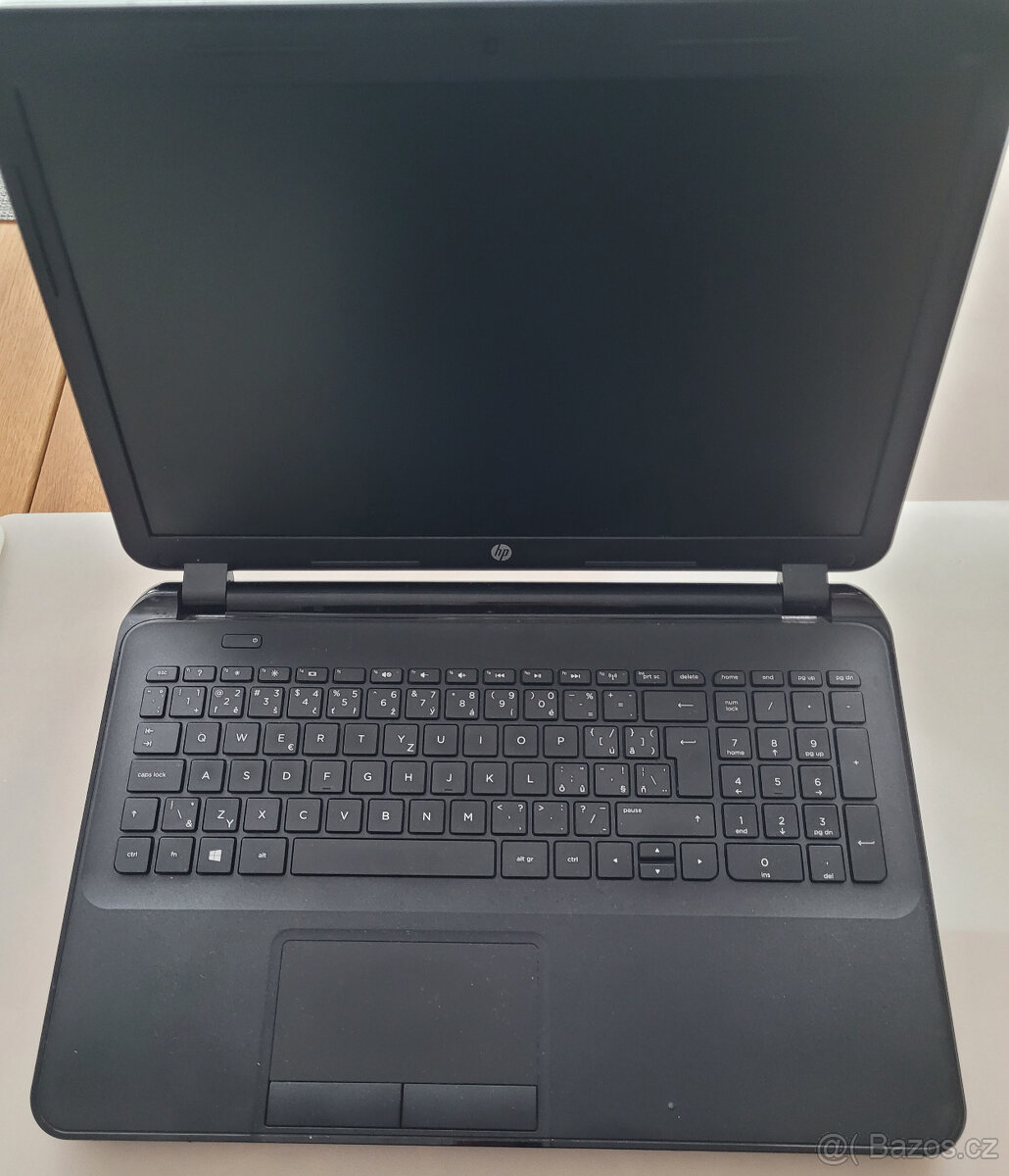 💻 Notebook HP 255 G2 - vhodný na internet či kancl. práci