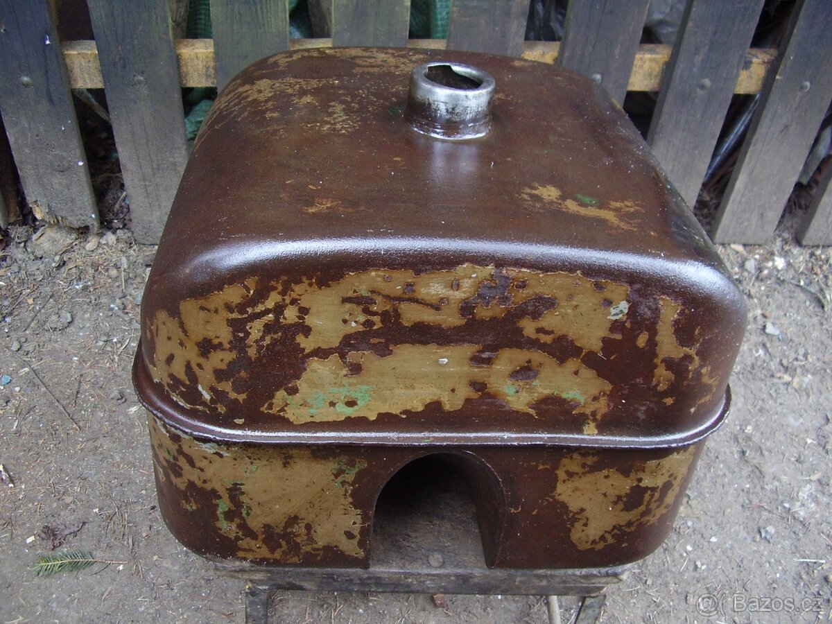 Prodám nádrž Zetor 15