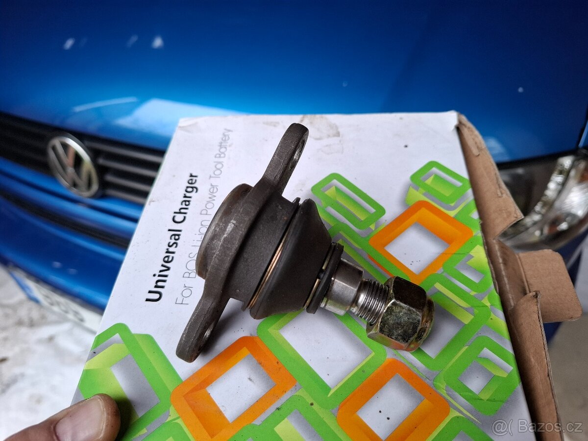 Kulovy čep spodni T4