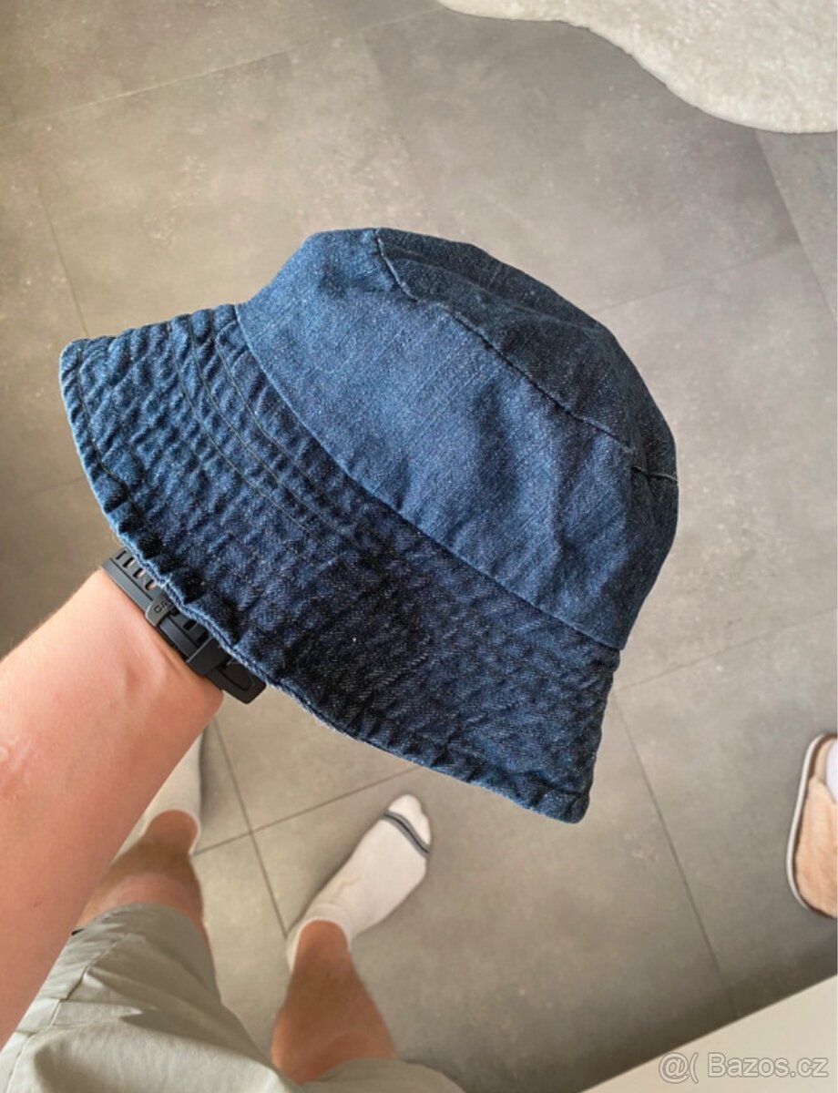 Stylová džínová panama