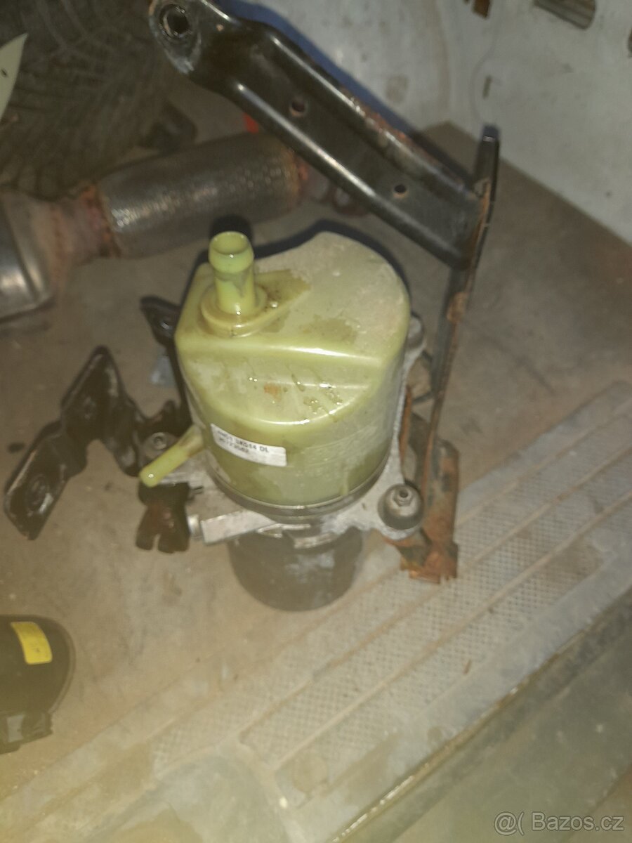 Cerpadlo servo řízení