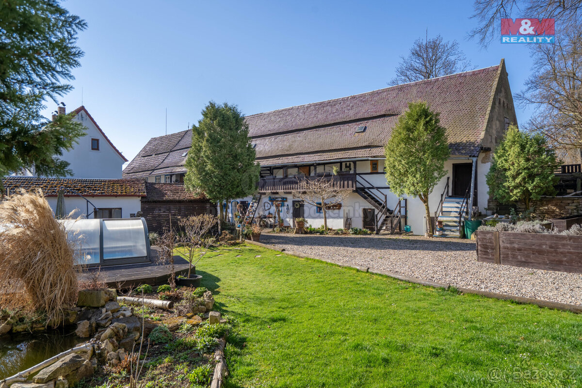 Prodej rodinného domu, 323 m², Břehoryje