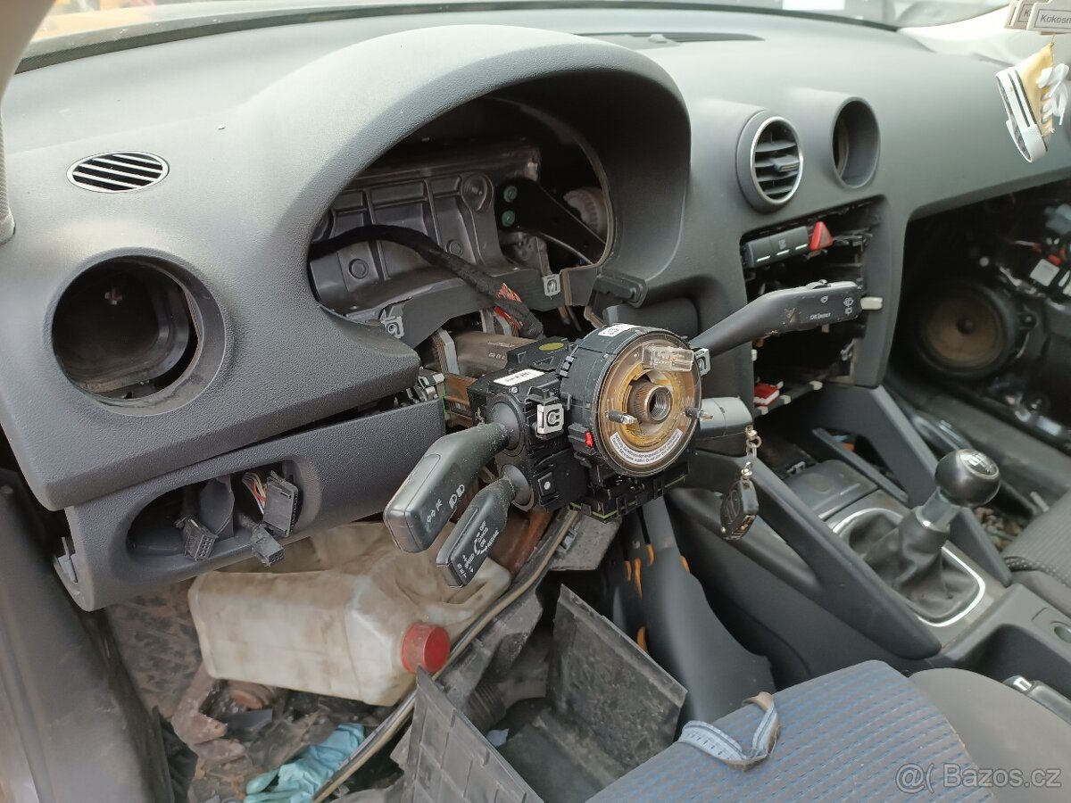 Prodám palubovku audi a3 8p