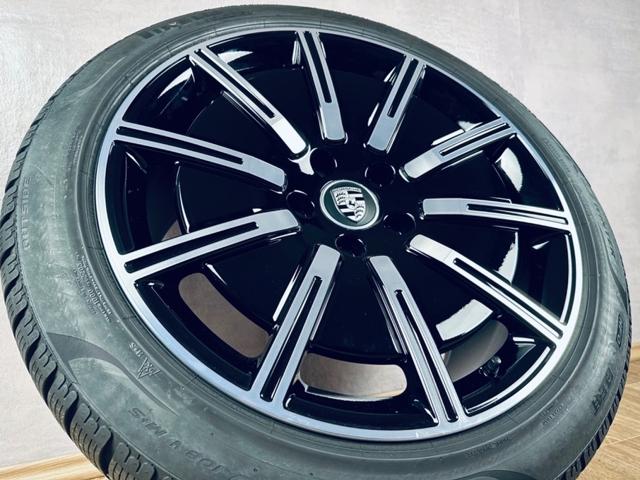Originál zimní kola Porsche Taycan R20