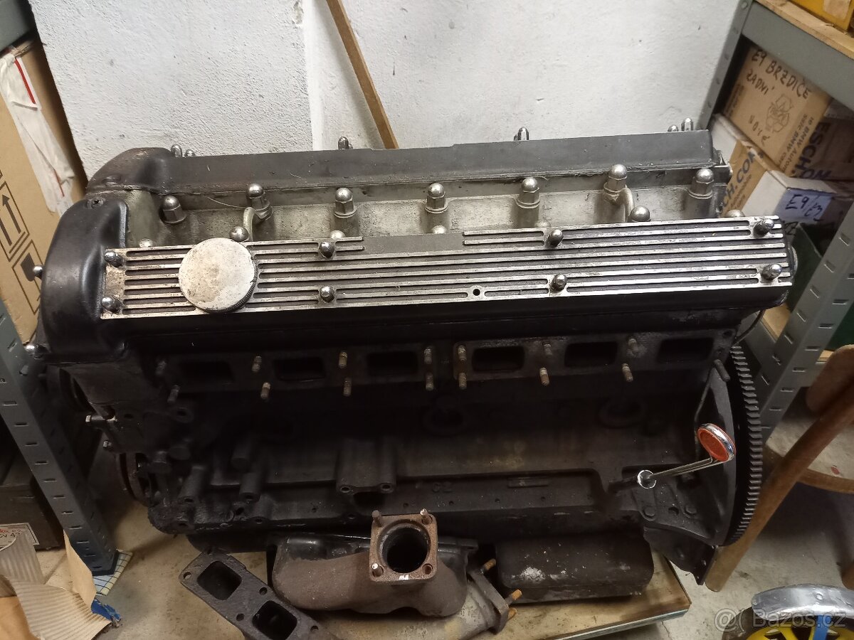 Jaguar XJ6 motor 2.8
