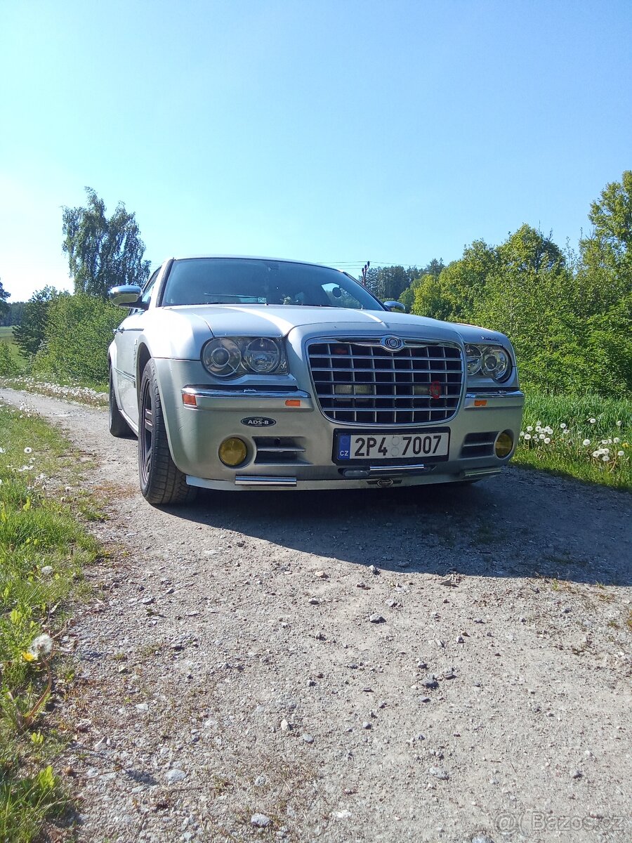 prodam chrysler 300c