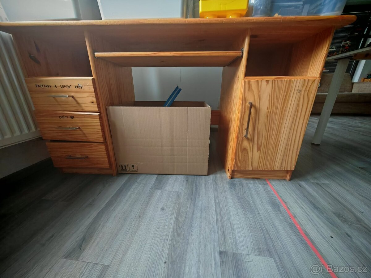 Psaní stůl masiv Idea Borovice