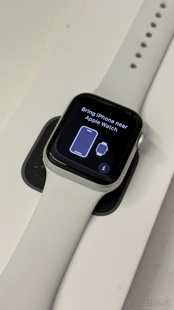 Apple Watch SE2 Silver 41mm, krásný stav