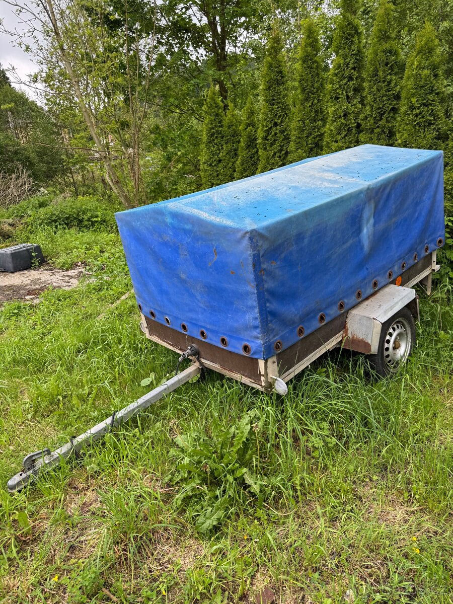 Přívěsný vozík s plachtou