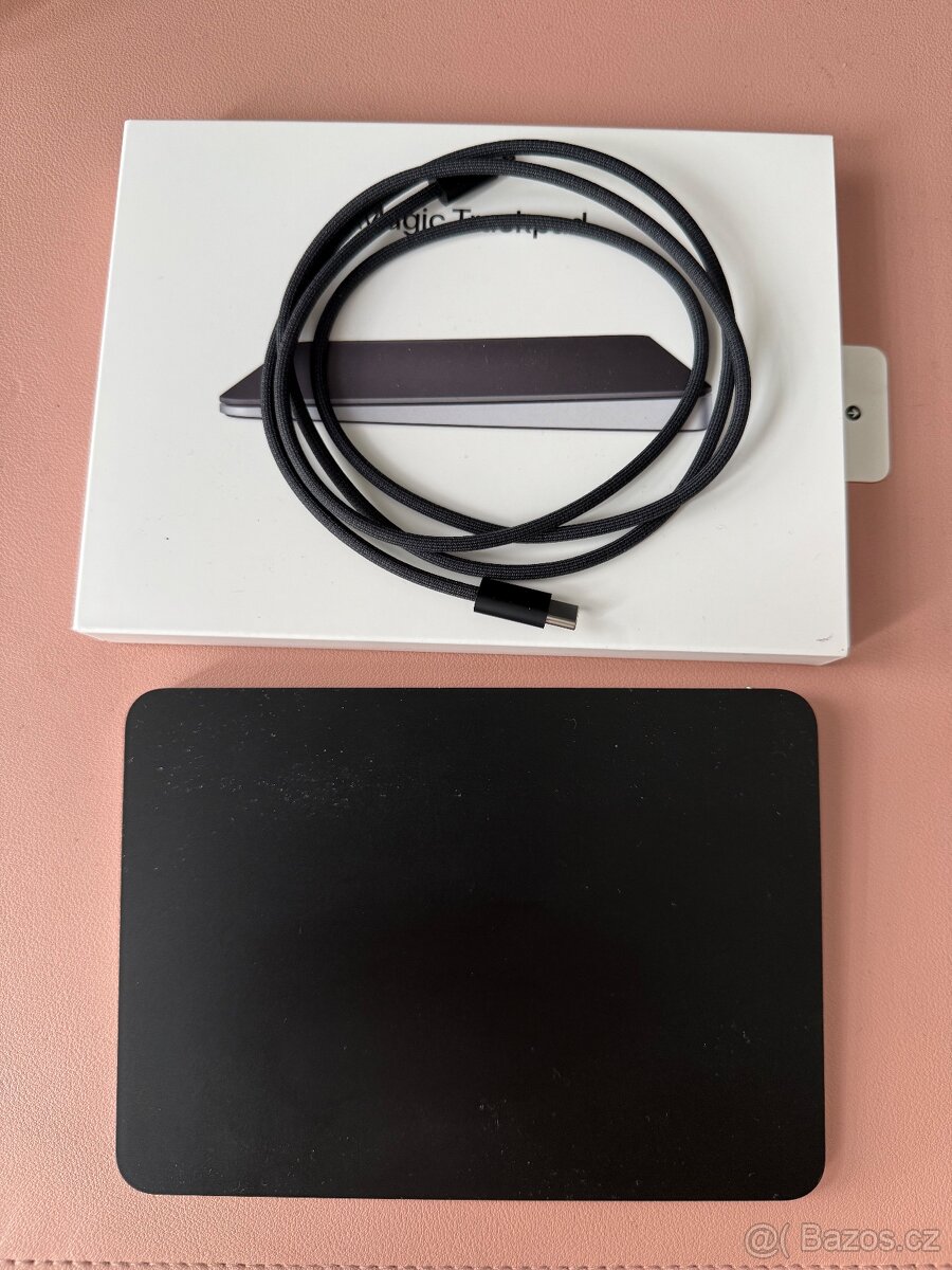 Apple Magic Trackpad Space Gray - jako nový, záruka