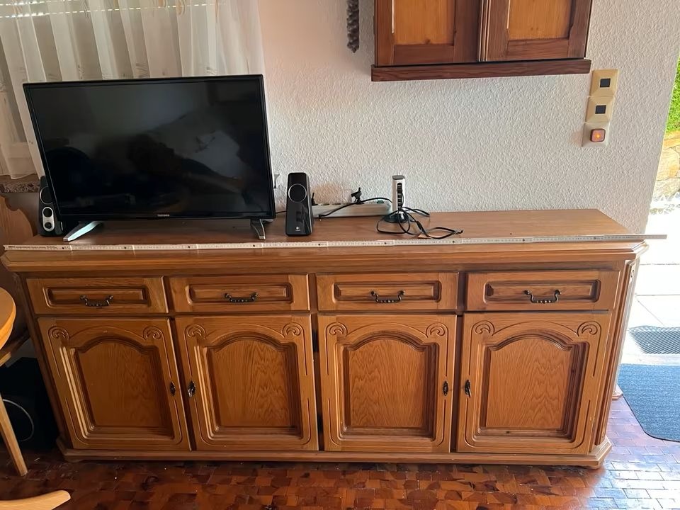 Komoda dřevěná rustikální - masivní, délka 195 cm