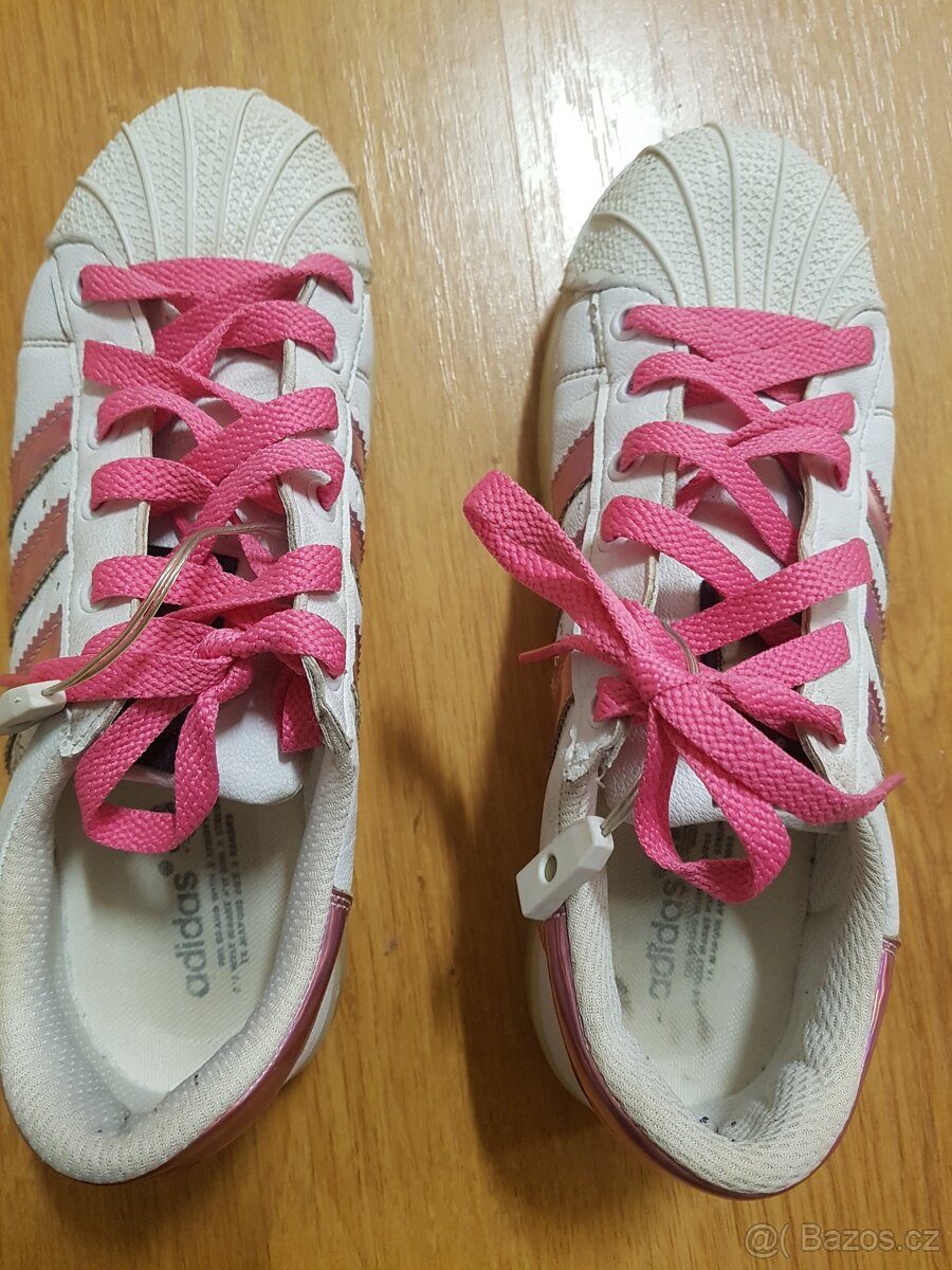 Adidas svitici v 36