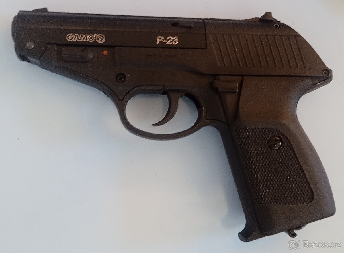 pistole GAMO