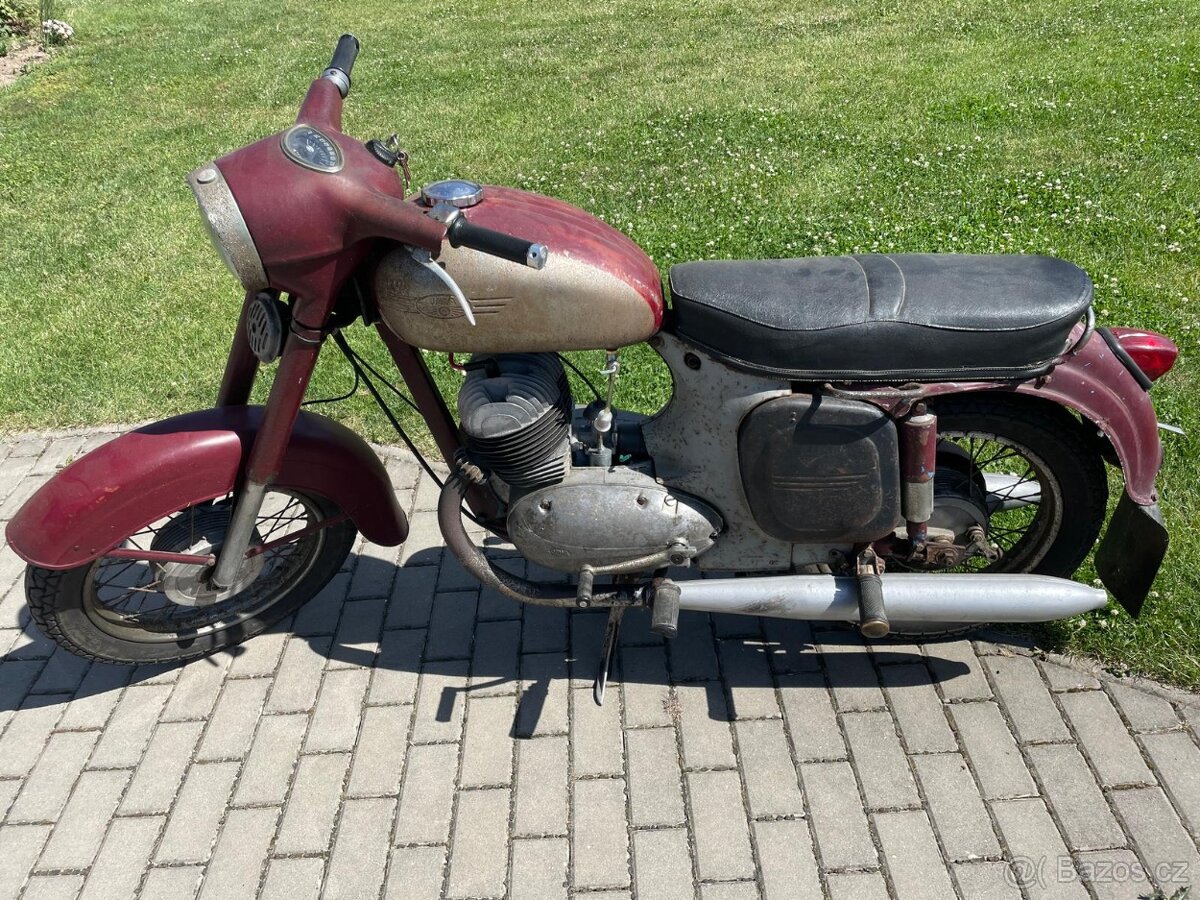 Jawa 350/360 panelka
