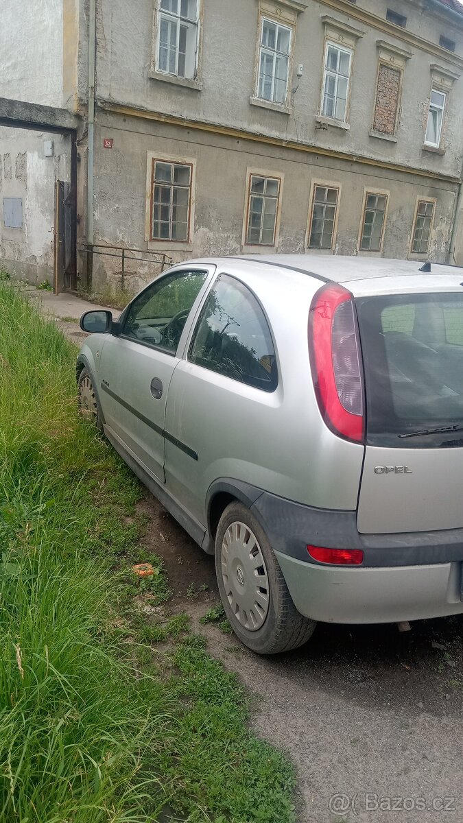 Opel Corsa 1.2 16v.