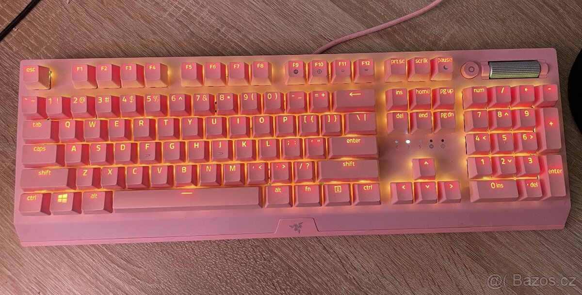 Růžová mechanická klávesnice Razer BlackWidow V3 Quartz Edit
