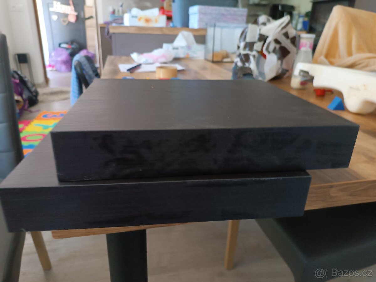 Poličky IKEA
