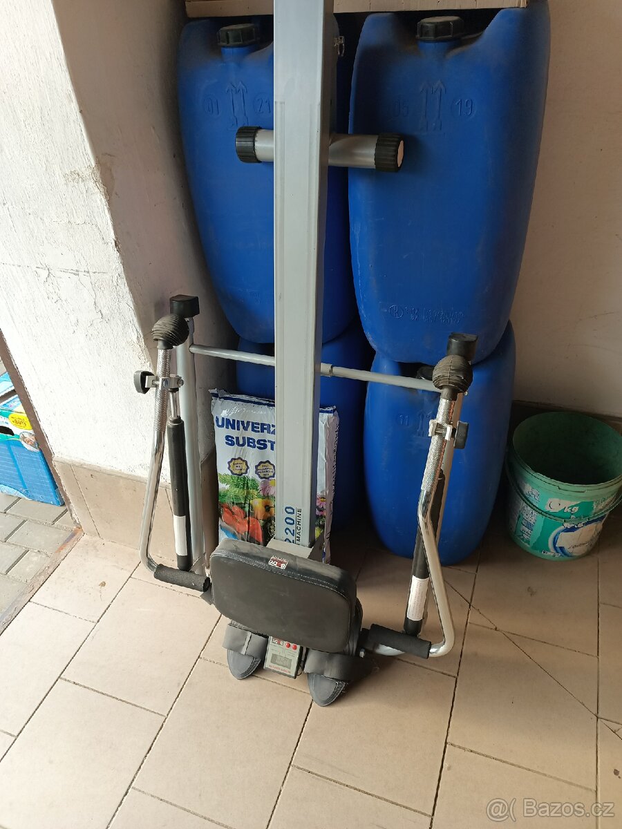 Veslovací stroj