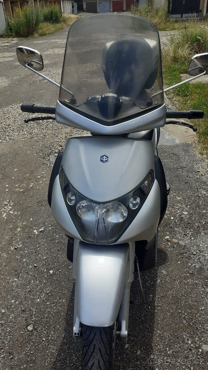 Piaggio Beverly 250