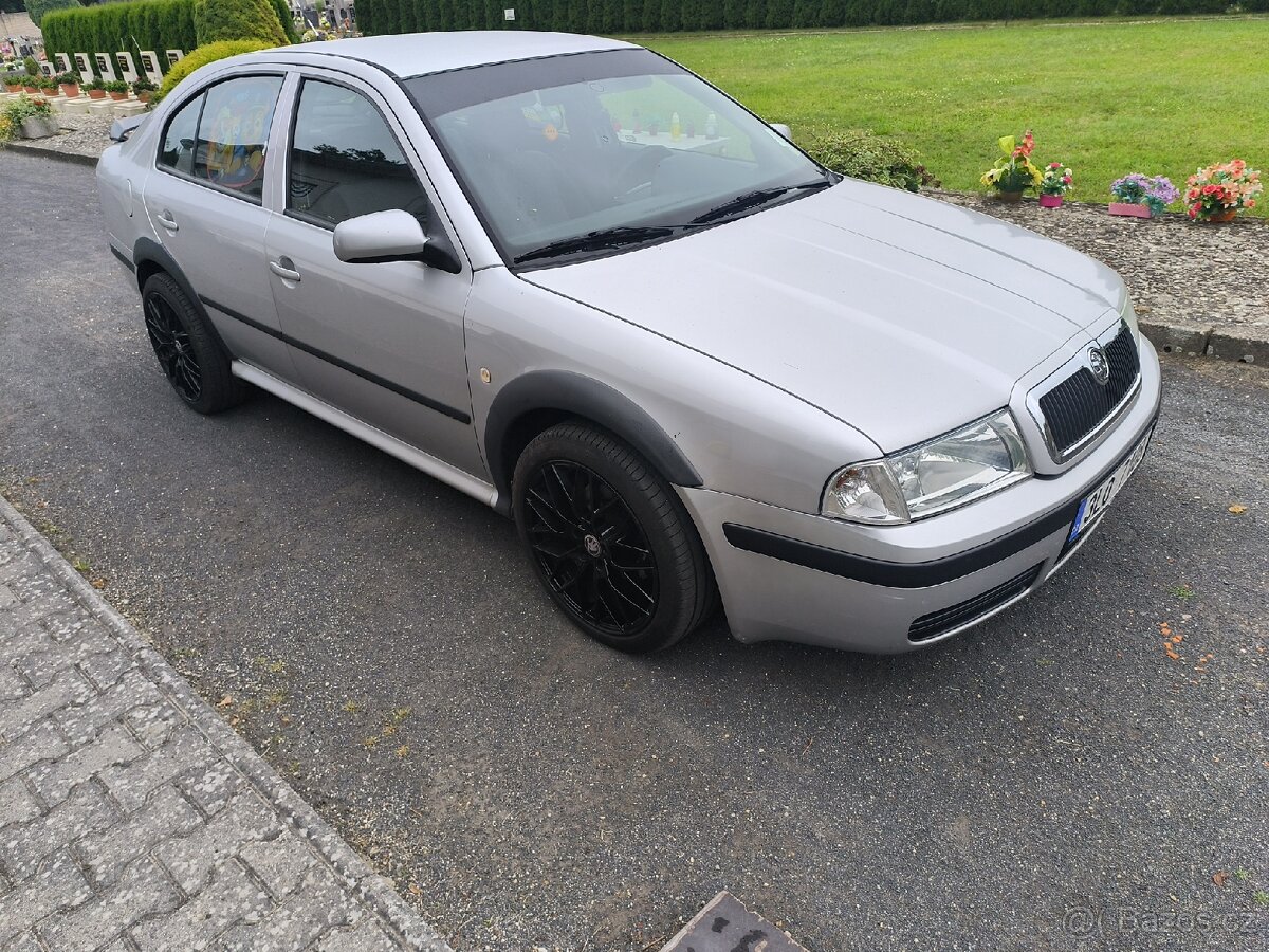Škoda Octavia 1